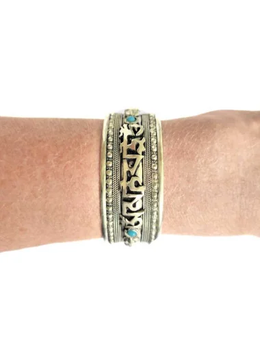 Bracelet Tibétain Ciselé avec Mantra et Turquoise